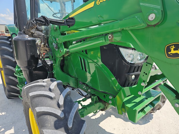 2022-john-deere-6140m-image-22