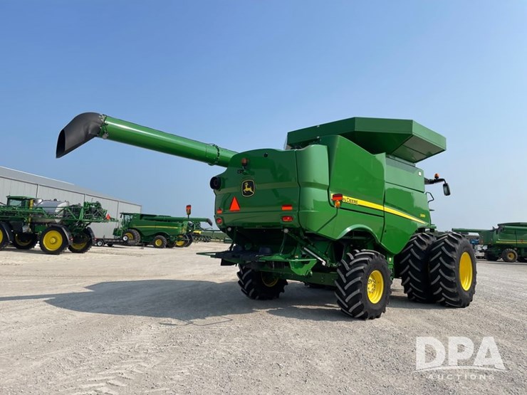 2016-john-deere-s690-image-10