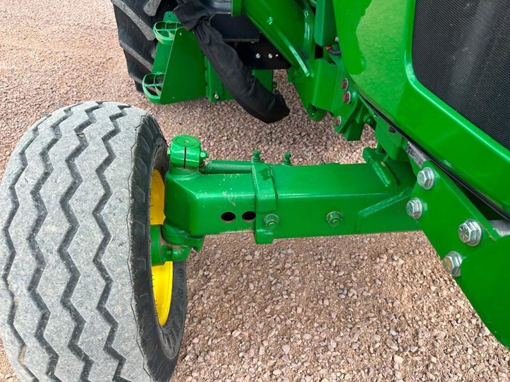 2020-john-deere-5075e-image-40