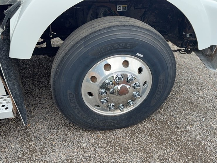2008-kenworth-t800-image-4