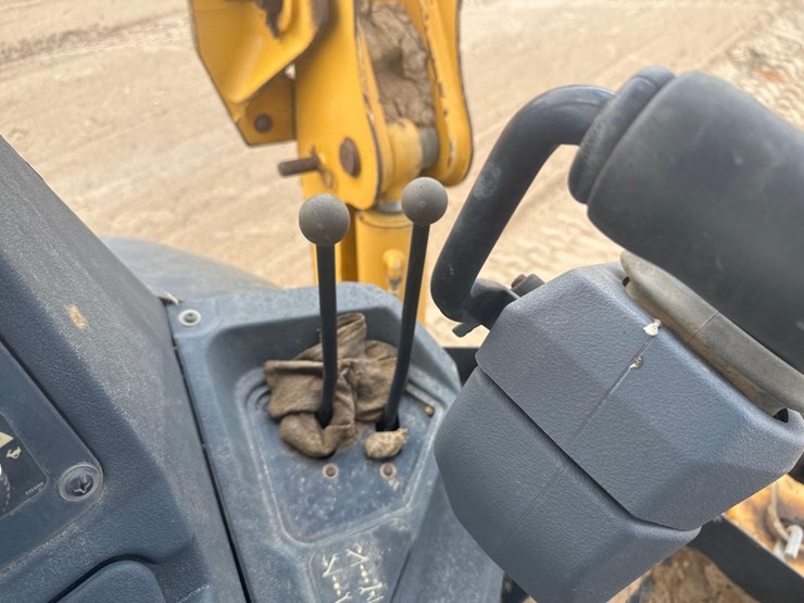 2018-deere-310sl-hl-image-25