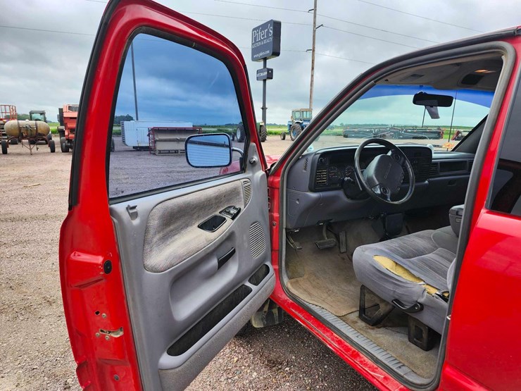 1996-dodge-ram-1500-image-9