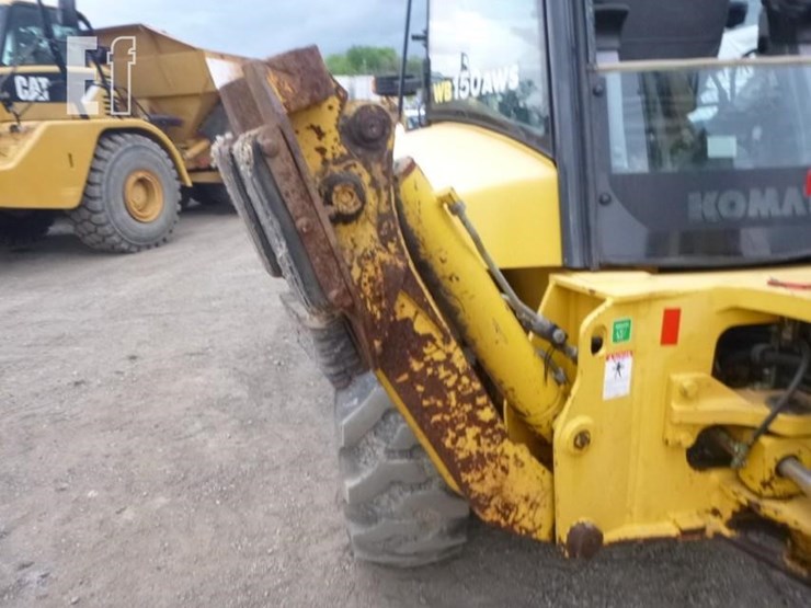 2004-komatsu-wb150aws-image-27