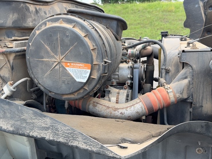2006-international-durastar-4300-image-19
