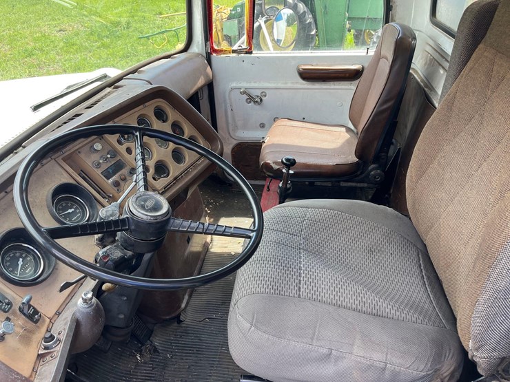 ford-l9000-image-42