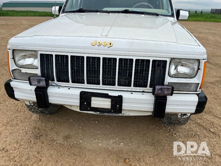 1990-jeep-cherokee-limited-image-26