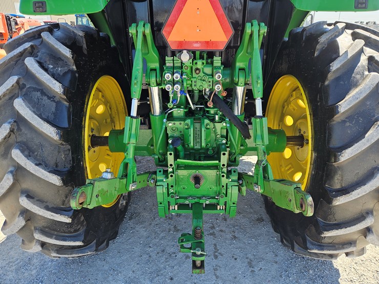 2021-john-deere-6155m-image-13