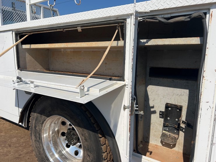 2015-ford-f750-xl-image-15