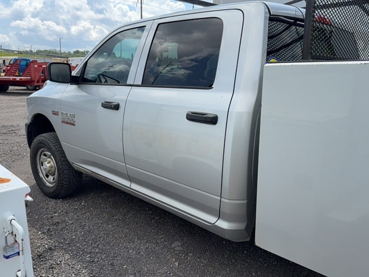 2016-dodge-ram-2500-image-14