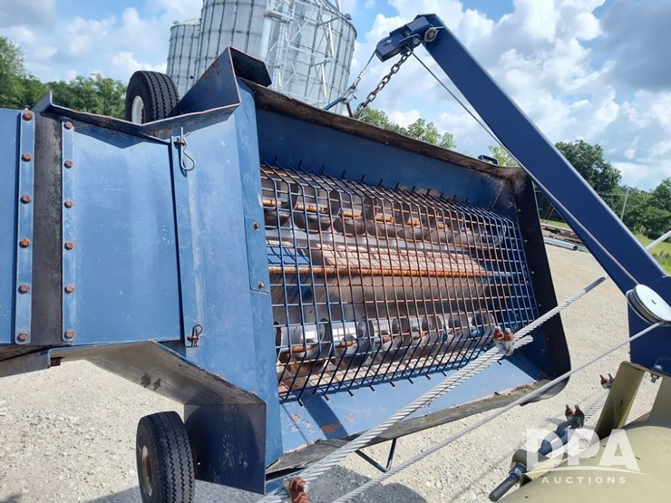 2016-harvest-international-h13114xt-auger-(lld1271)-image-9