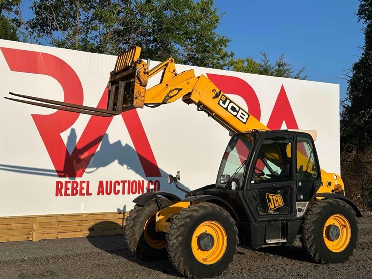 2011-jcb-541-70-image-2