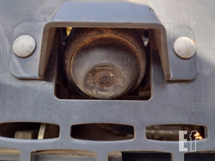 2021-deere-331g-image-35