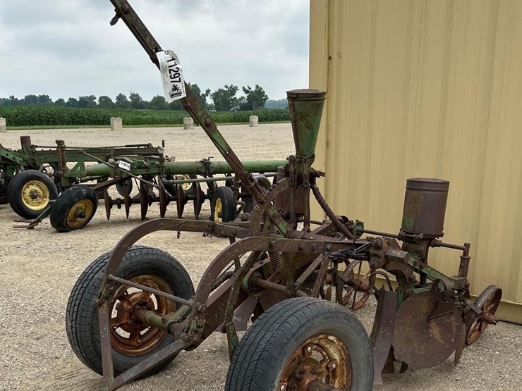 john-deere-2-image-1