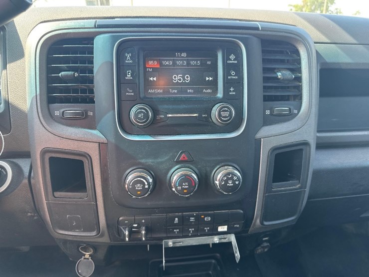 2017-dodge-ram-5500-image-35