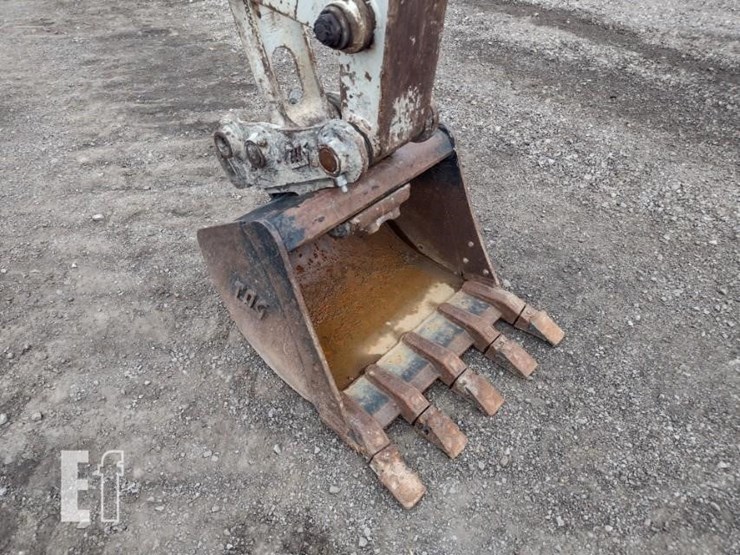 2018-takeuchi-tb260-image-17