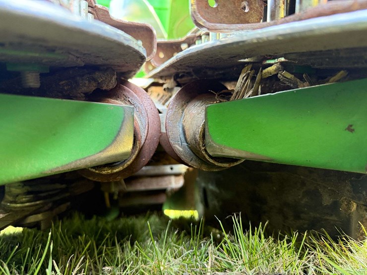2021-john-deere-c12r-image-44