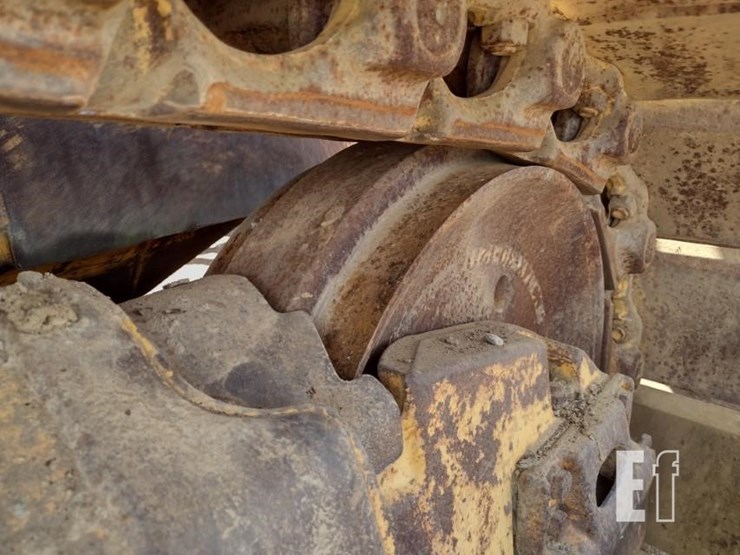 2004-komatsu-d65ex-15-image-36
