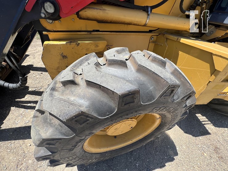 2013-deere-410k-image-13