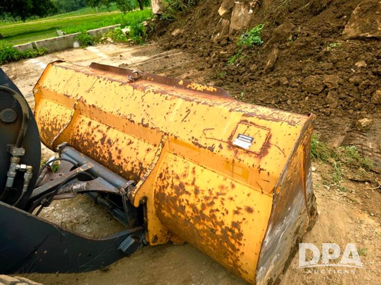 deere-244j-image-44