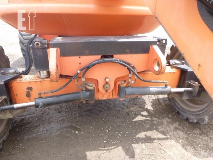 2013-jlg-600aj-image-16