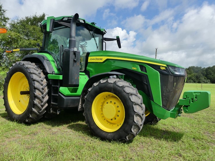 2021-john-deere-8r-230-image-1
