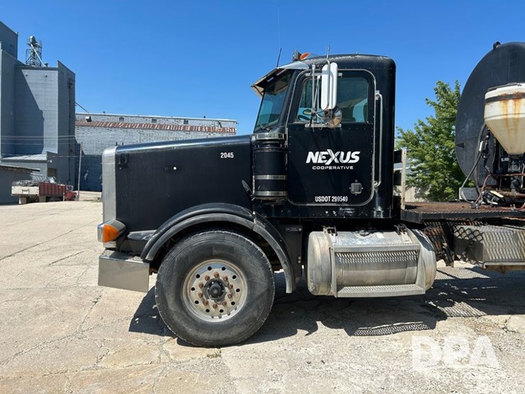 1998-peterbilt-378-image-4