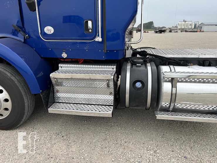 2019-kenworth-t800-image-4