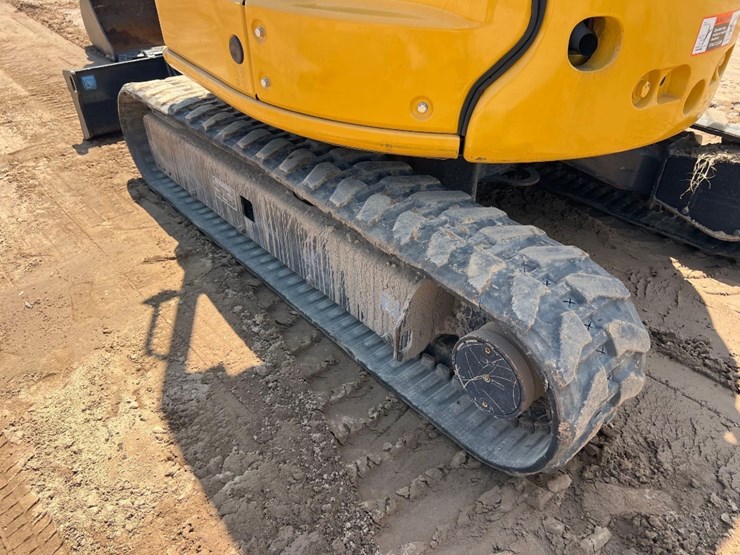 2023-deere-30g-image-24