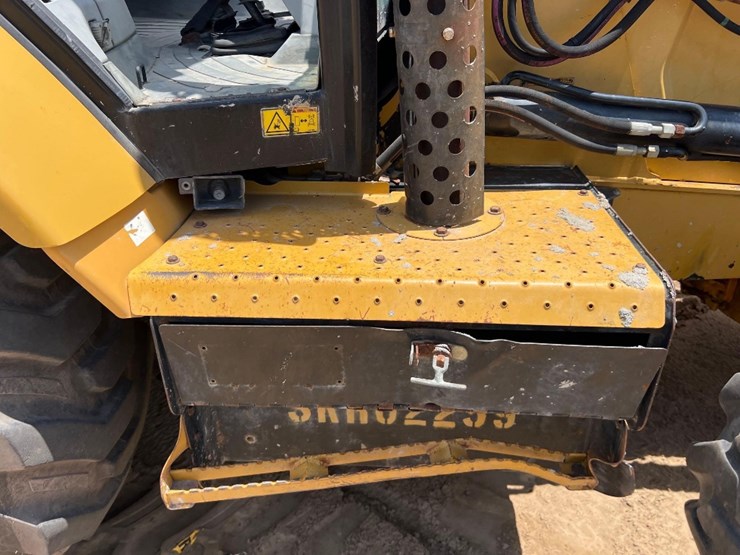 2013-caterpillar-420f-image-25