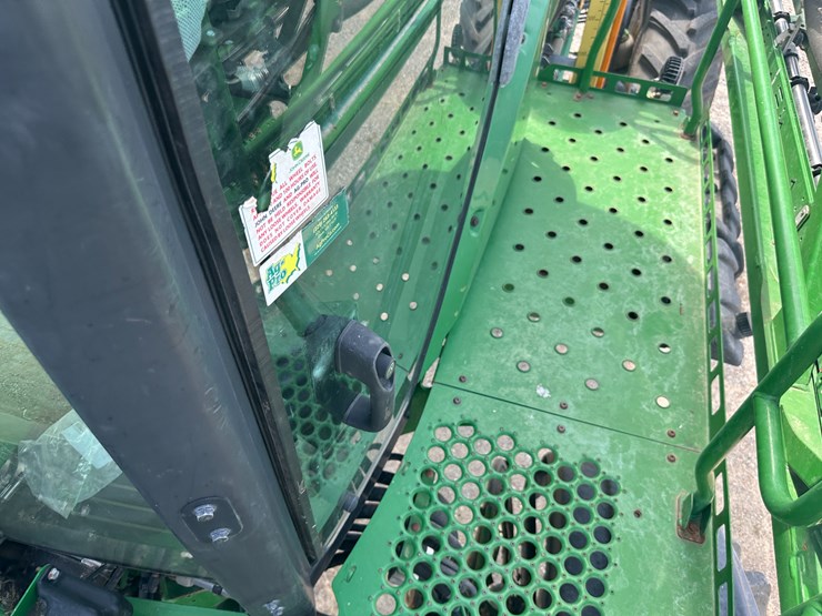 2018-john-deere-r4038-image-72