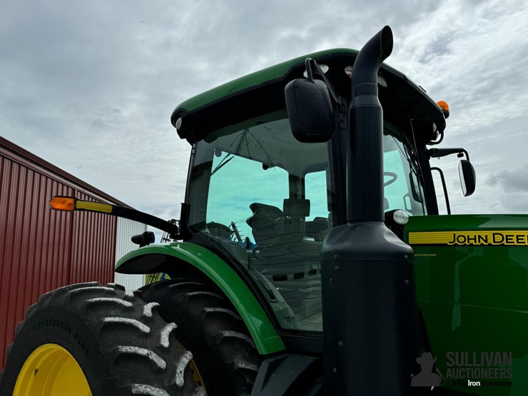 2011-john-deere-8235r-image-19