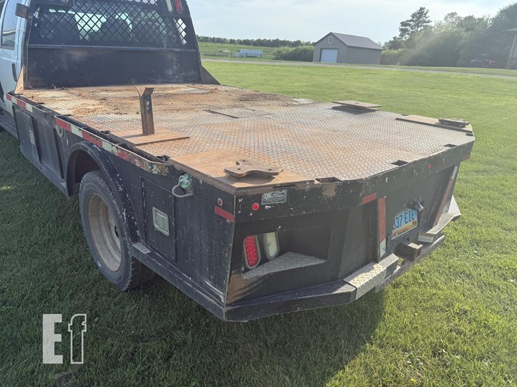 2013-ford-f550-image-22