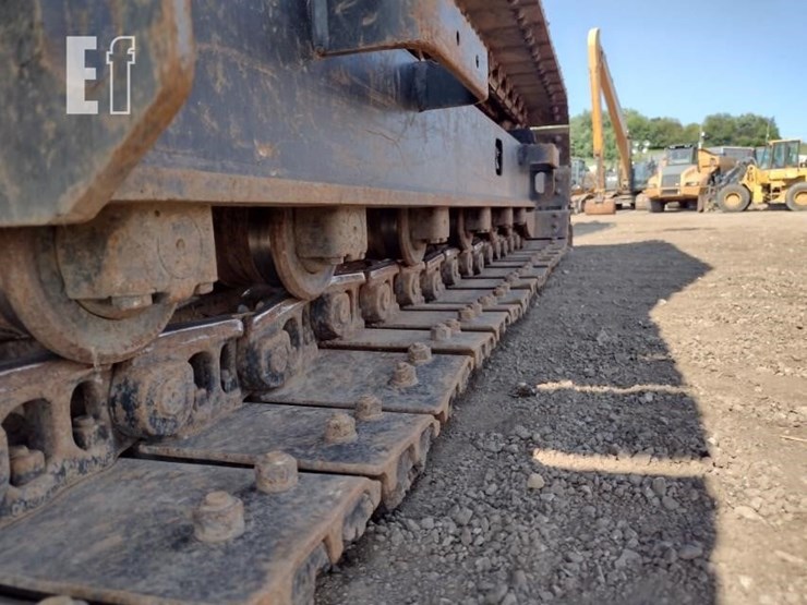 2023-caterpillar-310-image-40