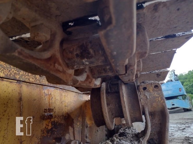 2005-komatsu-d65ex-15-image-24