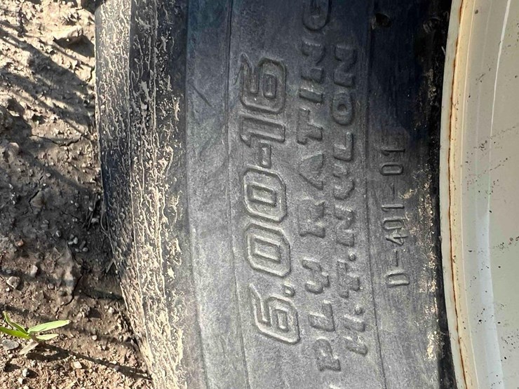 massey-ferguson-35-image-12
