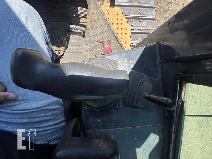 2013-deere-700j-lgp-image-15
