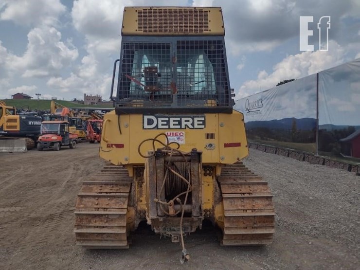 2006-deere-700j-lt-image-4