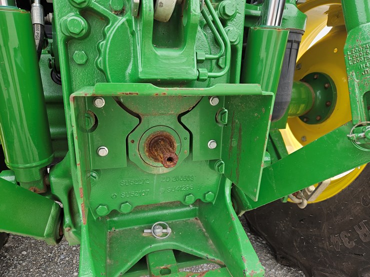 2020-john-deere-6105e-image-14
