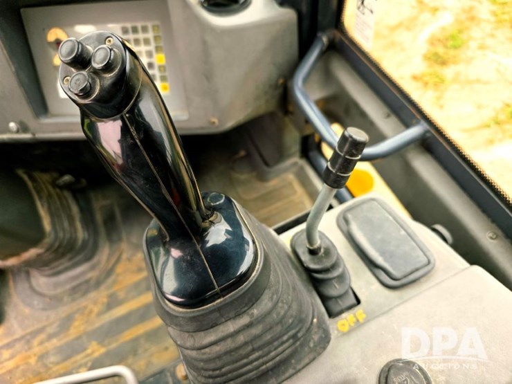 deere-244j-image-22