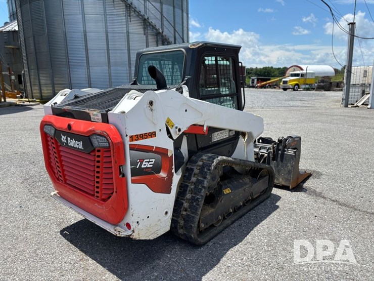 2021-bobcat-t62-image-13