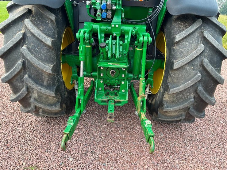 2018-john-deere-5075m-image-30