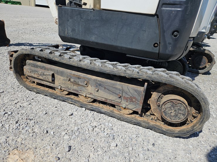 2015-bobcat-418-image-11