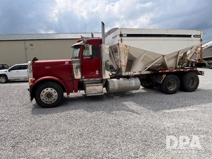 2000-peterbilt-379-image-17