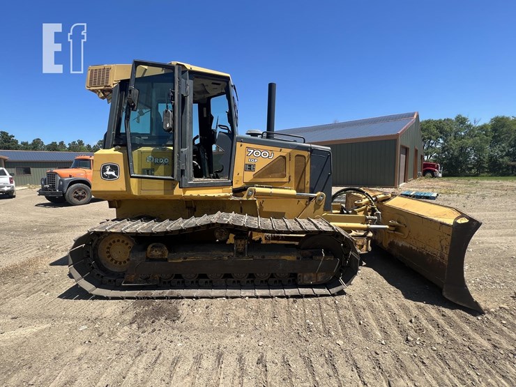 2013-deere-700j-lgp-image-4