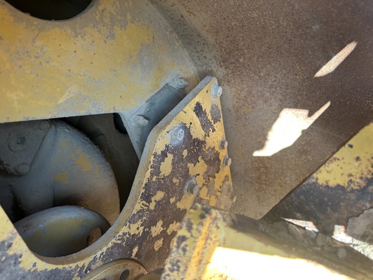 caterpillar-cb-434-image-7