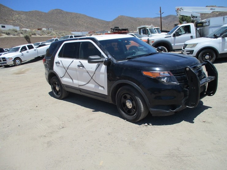 2015-ford-explorer-image-2