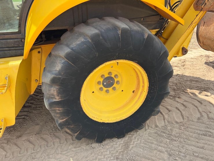 new-holland-lb75b-image-10