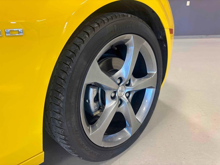 2013-camaro-1lt-rs-coupe-image-23