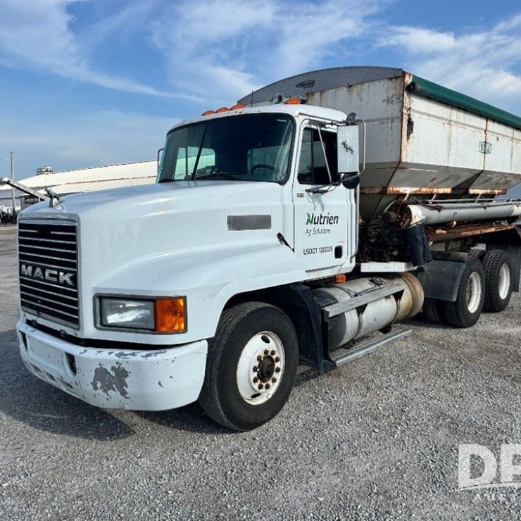 1995 MACK CH613
