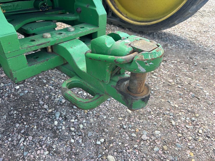 2014-john-deere-8335rt-image-35